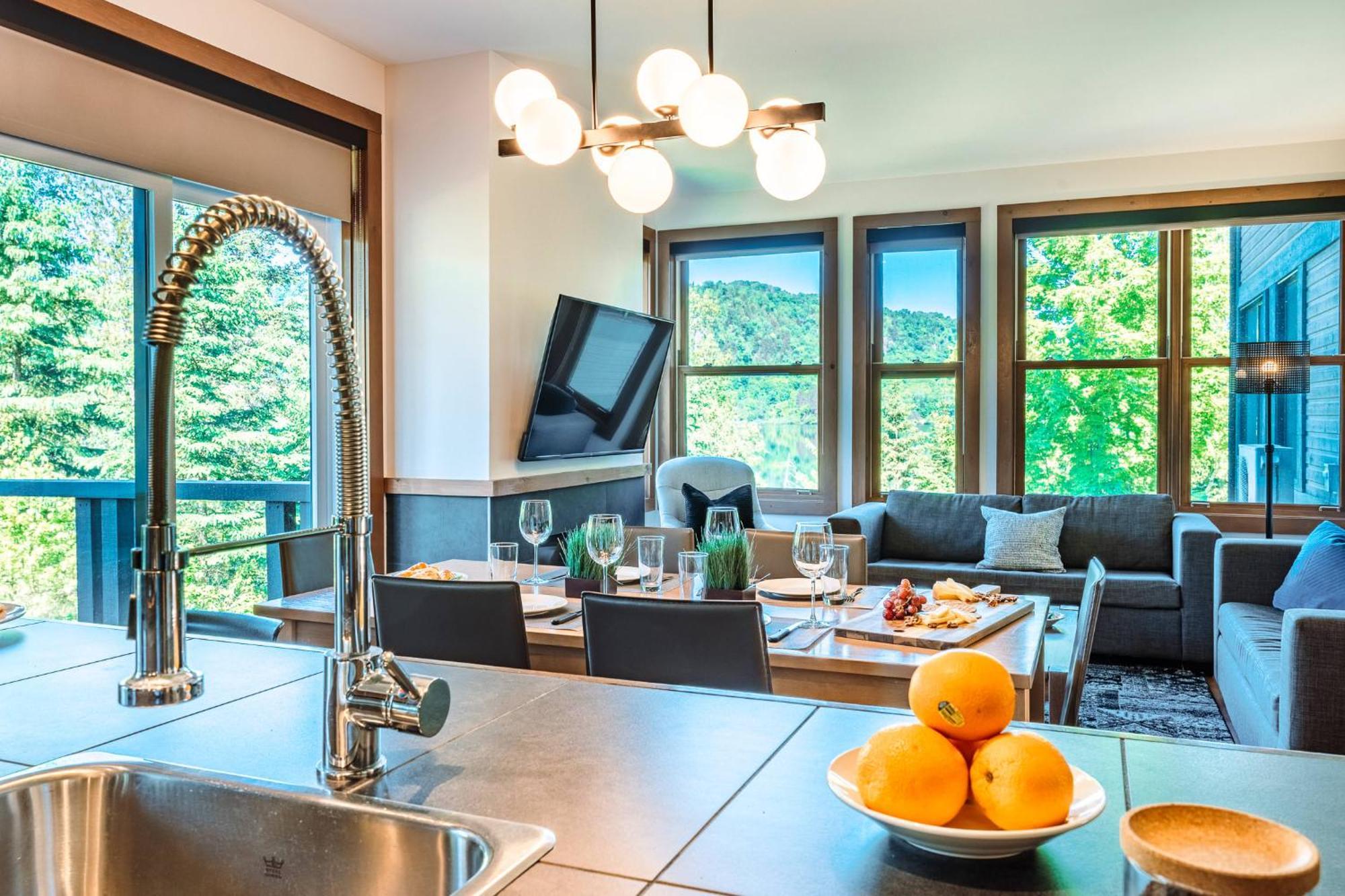 Waterfront With Magnificent View Lac Superieur